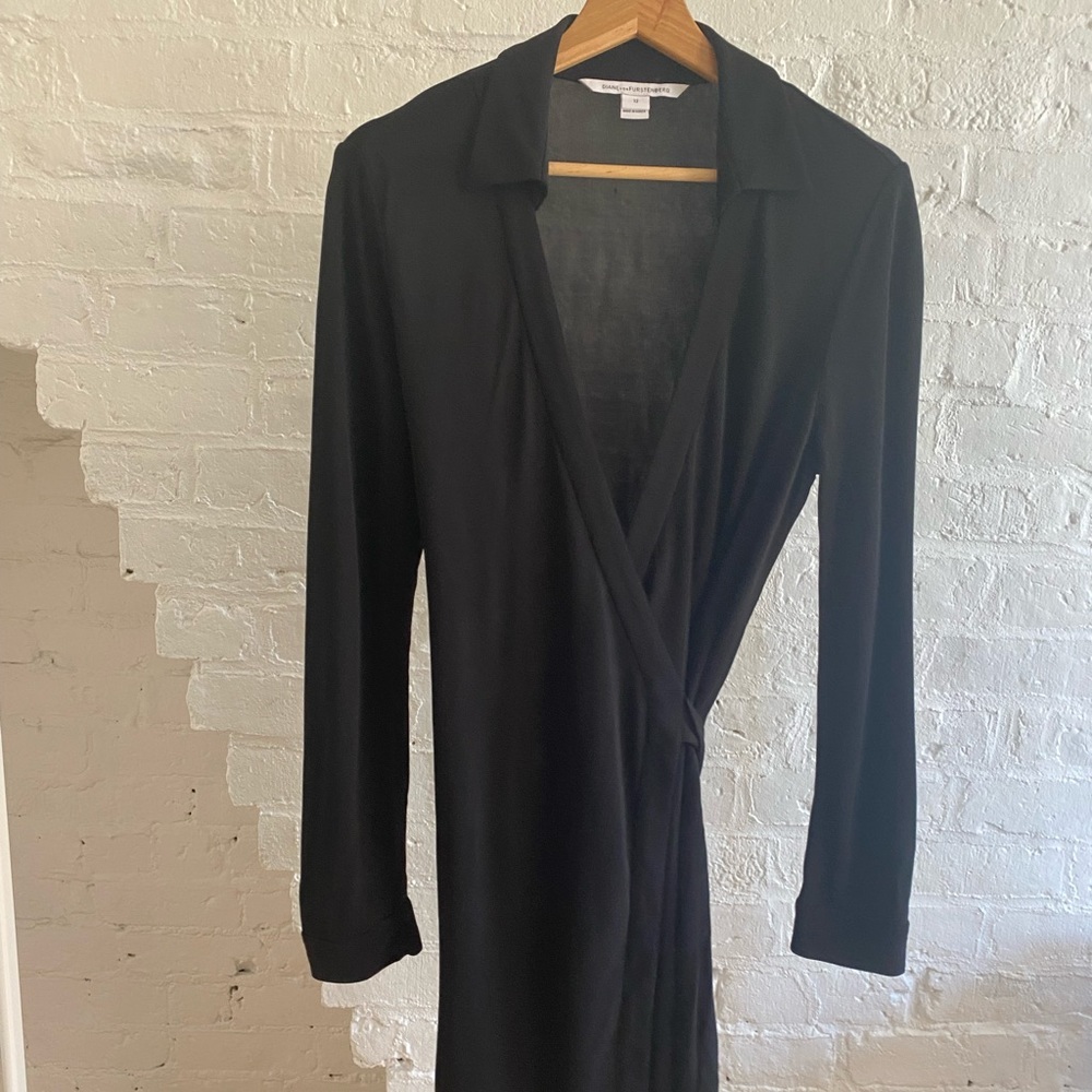 Diane Von Furstenberg wrap dress. Size 12.
